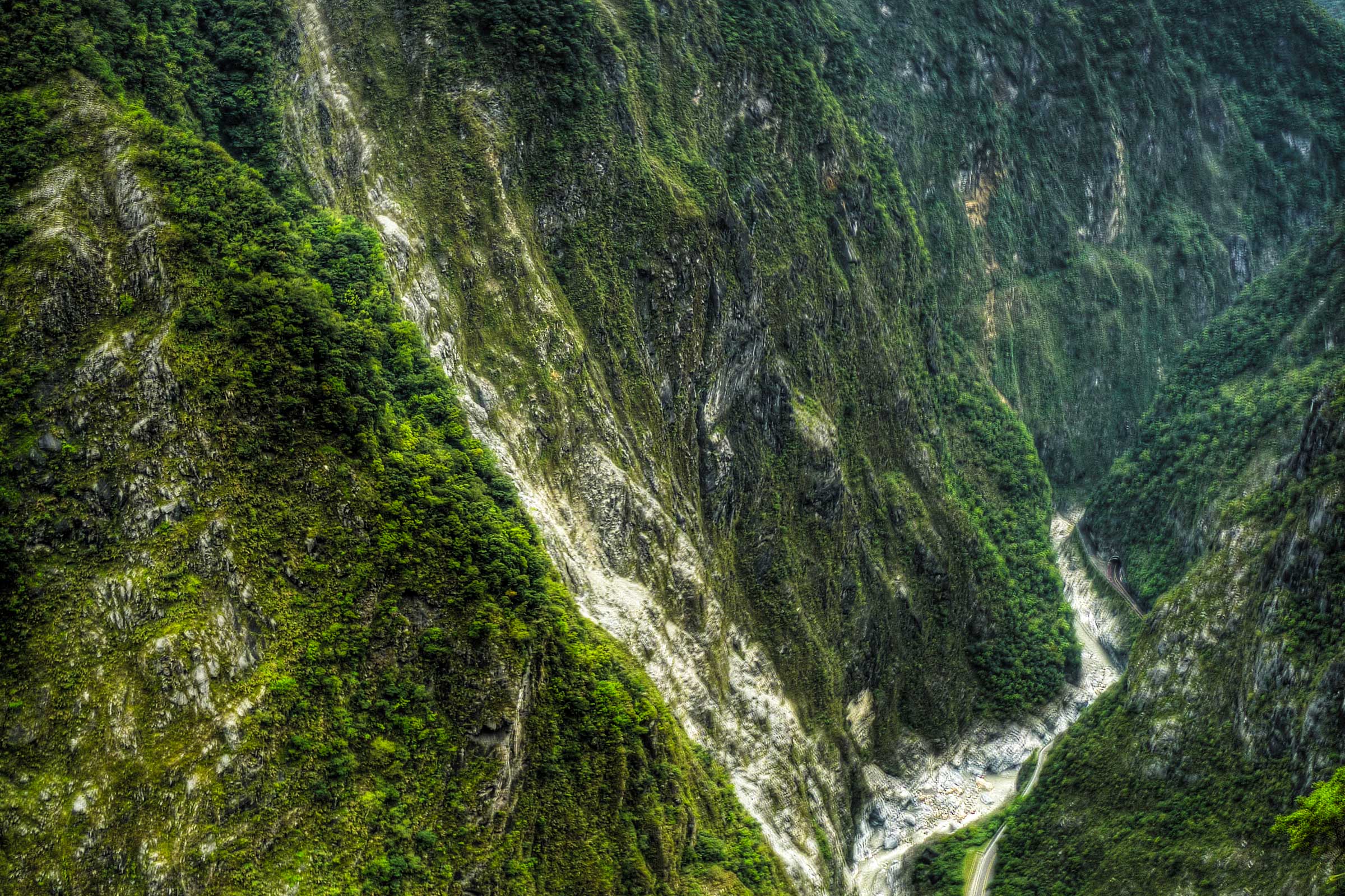Taiwan-cycling-tour-taroko